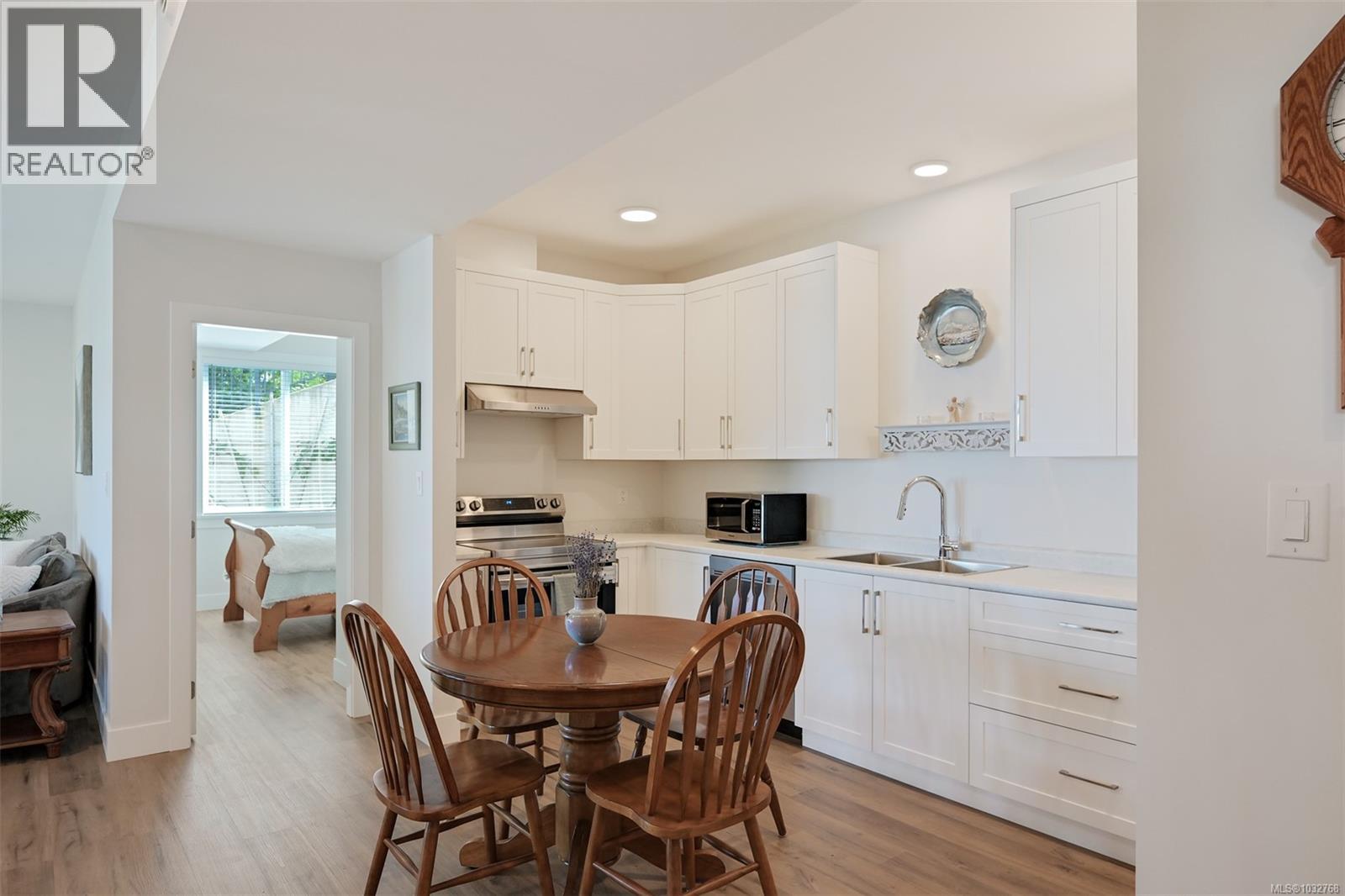 1717 Arbutus Terr - 65