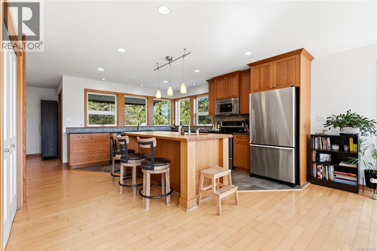 5070 Katherine Dr - 19