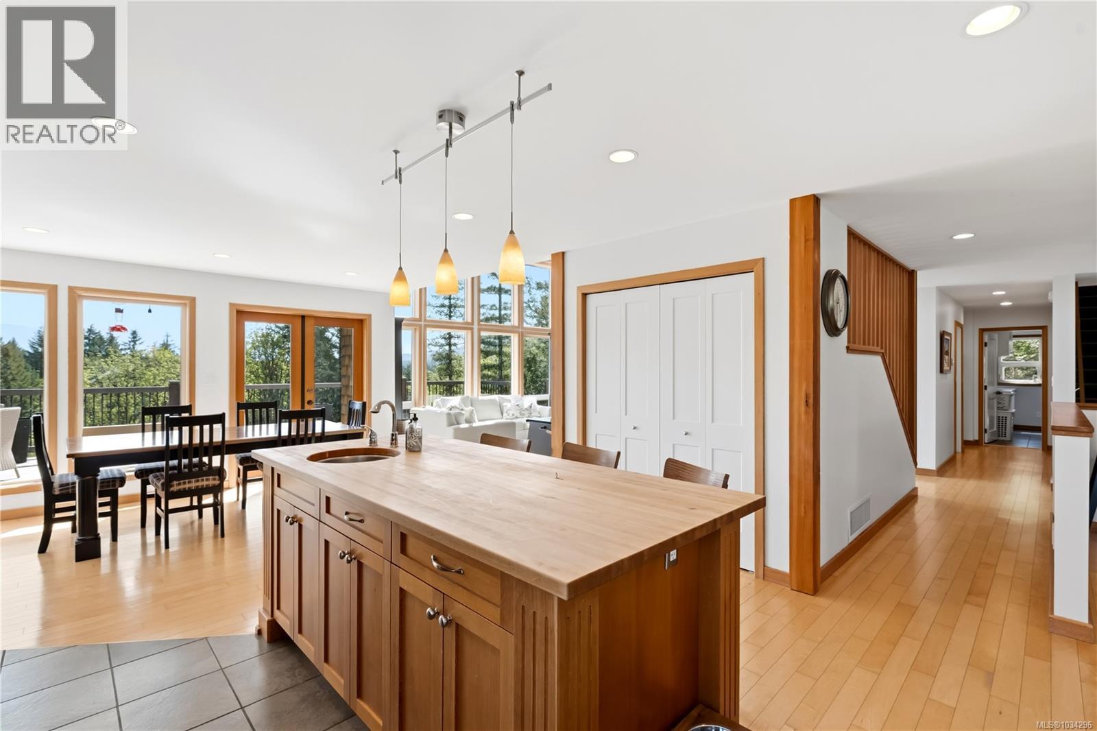 5070 Katherine Dr - 24