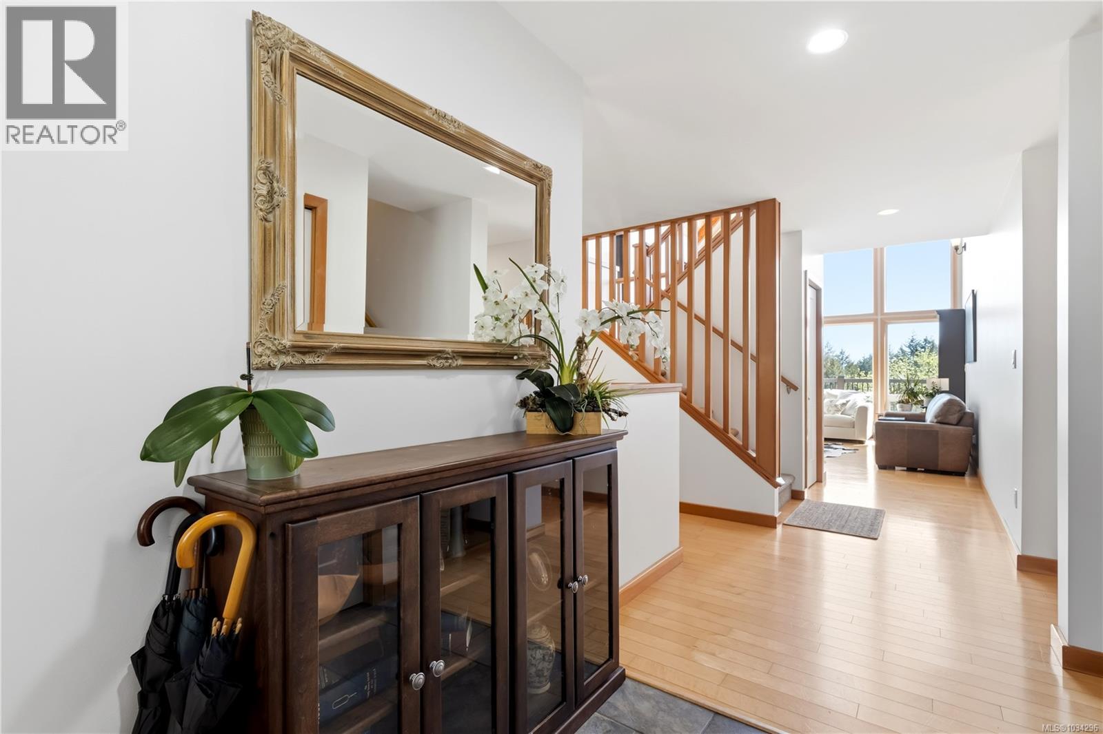 5070 Katherine Dr - 12