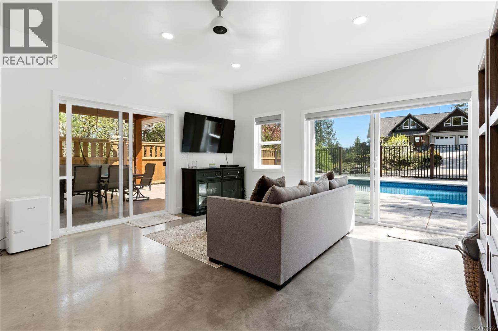 5070 Katherine Dr - 70