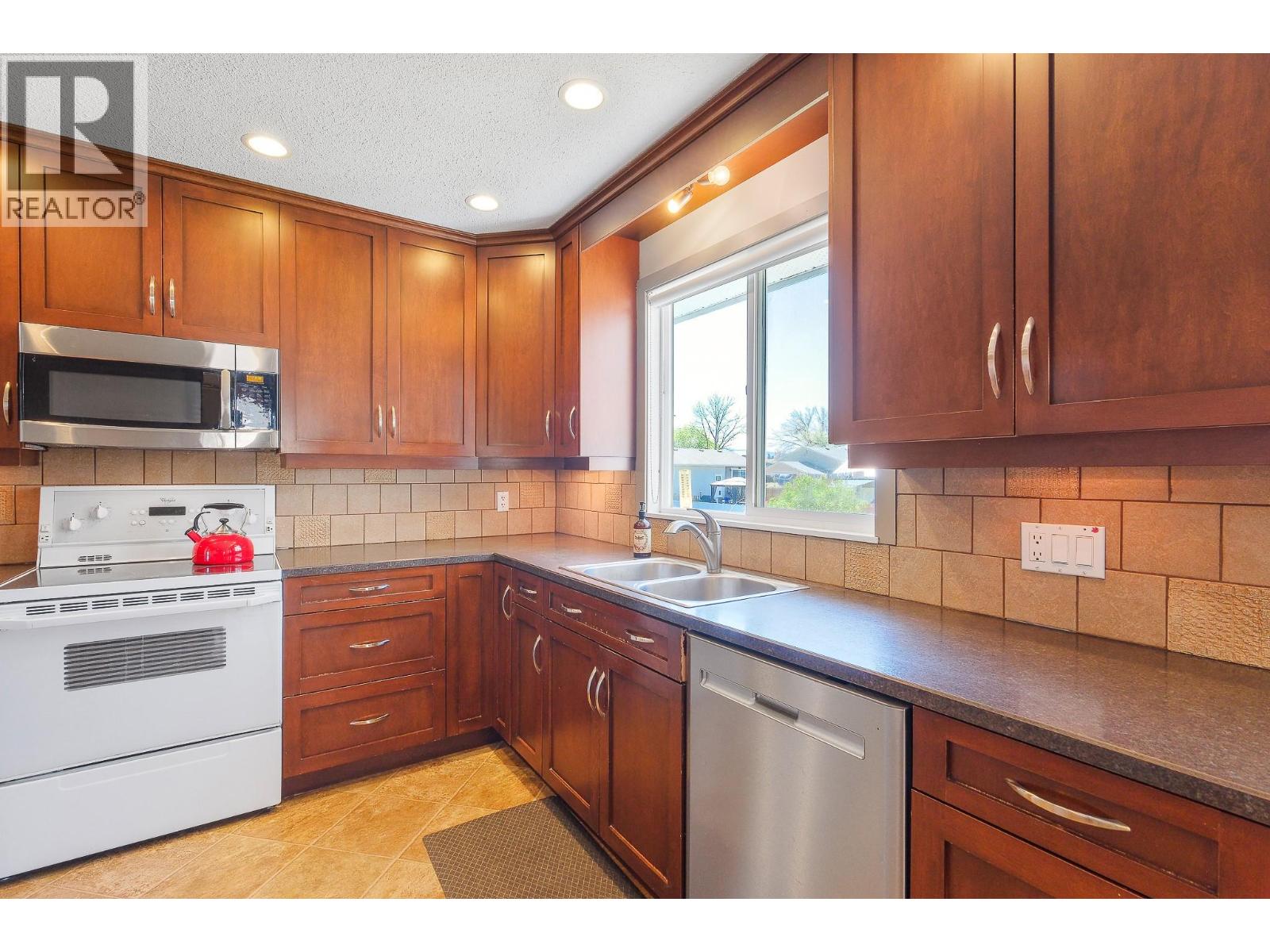 440 Molnar Road, Kelowna