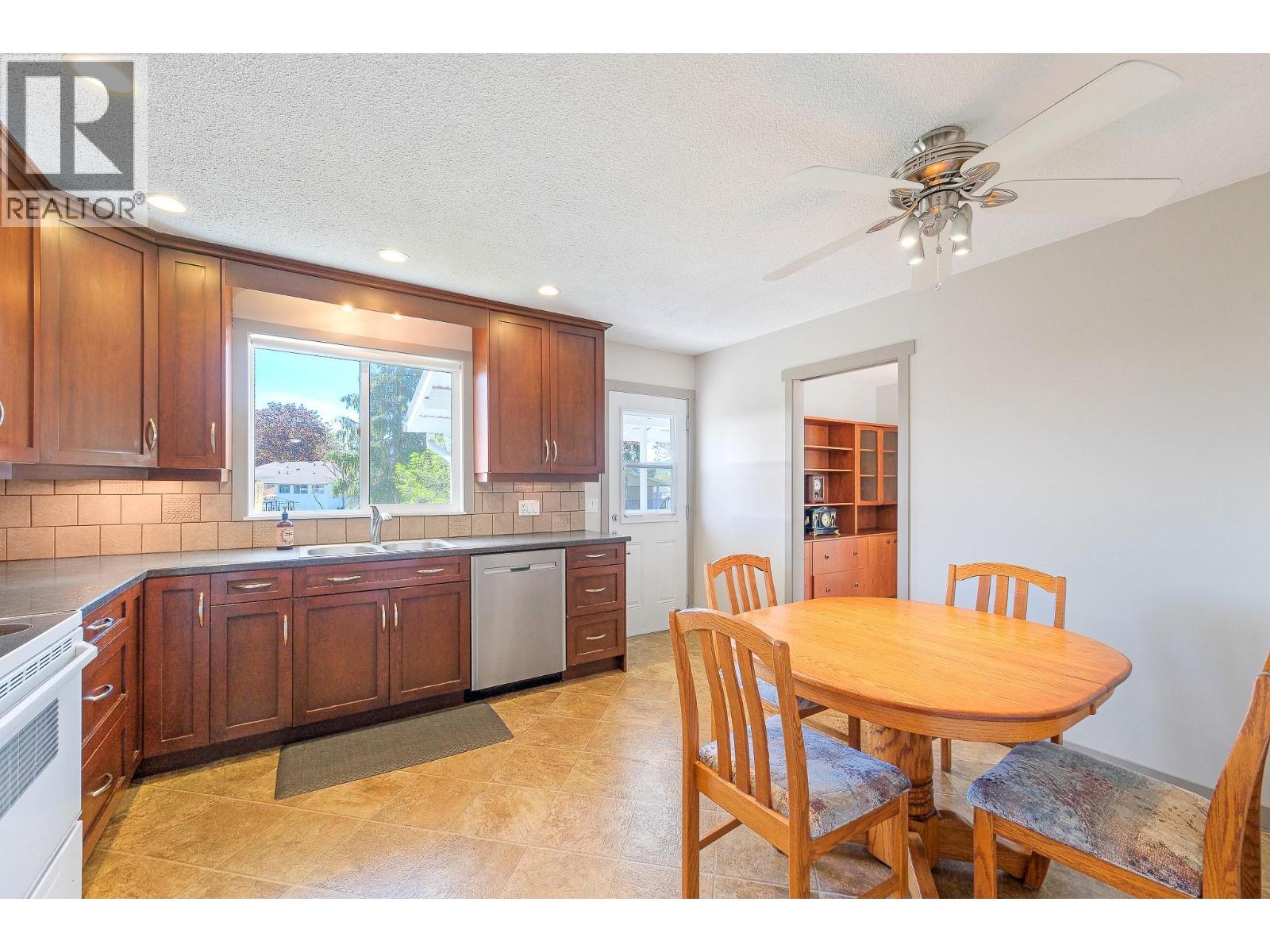 440 Molnar Road, Kelowna
