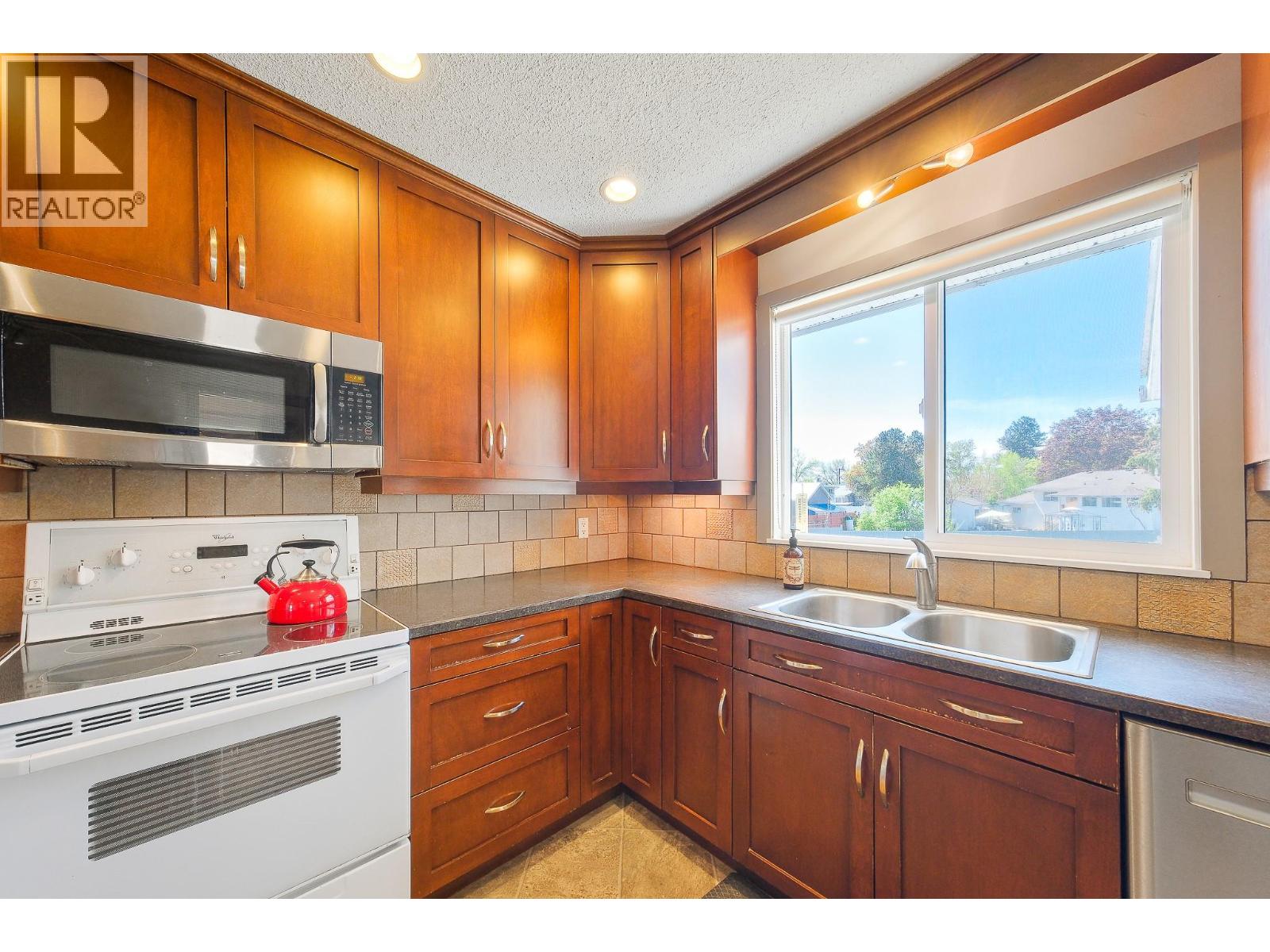 440 Molnar Road - 7