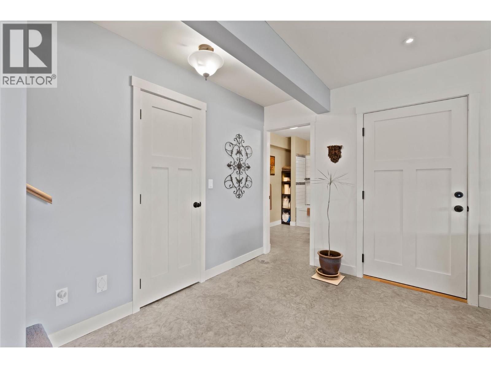 3461 RED LAKE Drive - 33