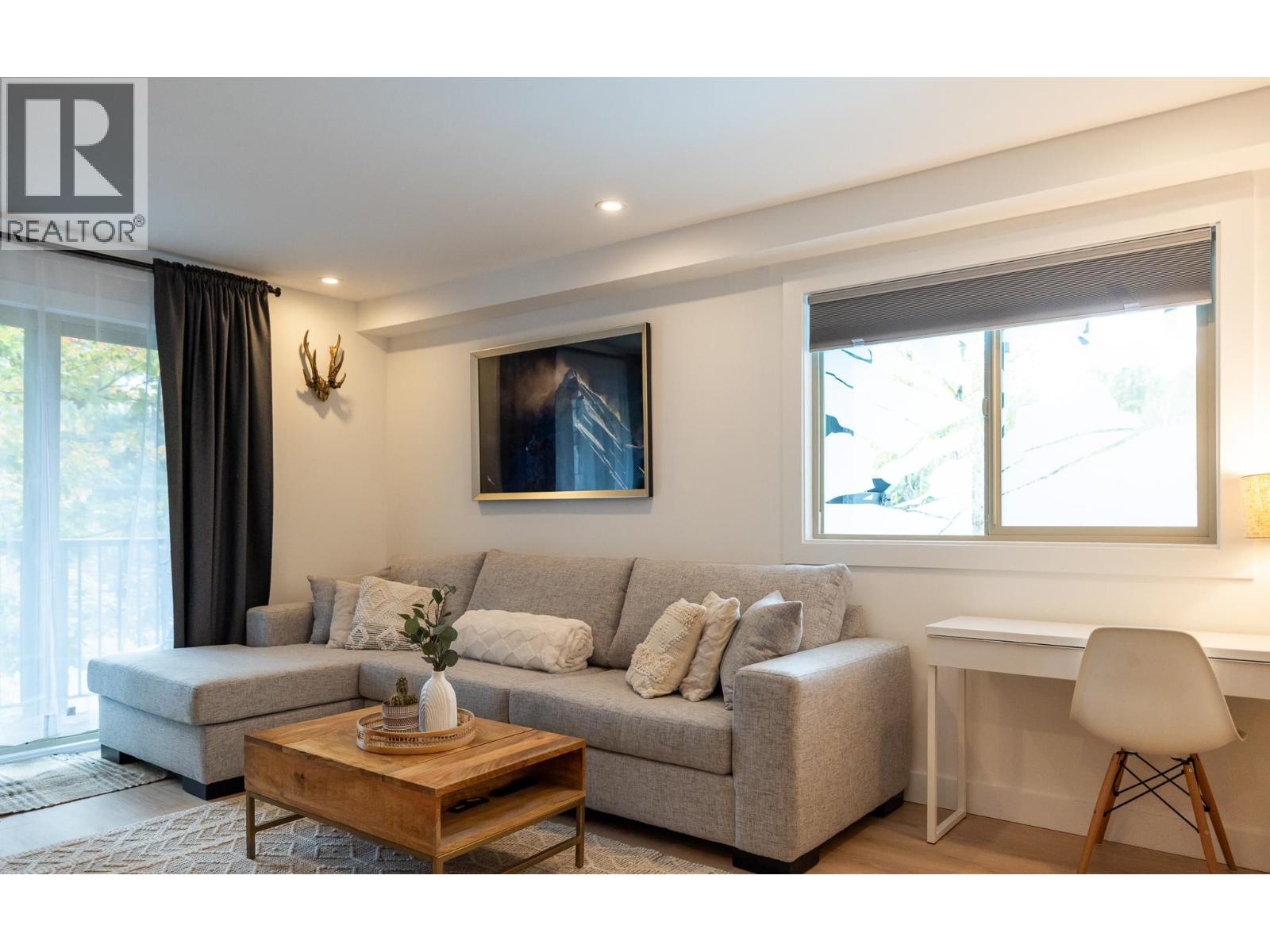 100 2021 KAREN CRESCENT, Whistler