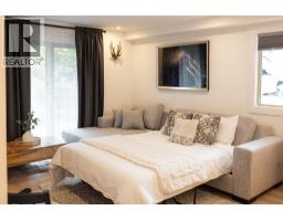 100 2021 Karen Crescent, Whistler, BC V8E0H1 Photo 12