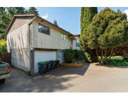 19426 63a Avenue, Surrey, BC V3S7L6 Photo 19