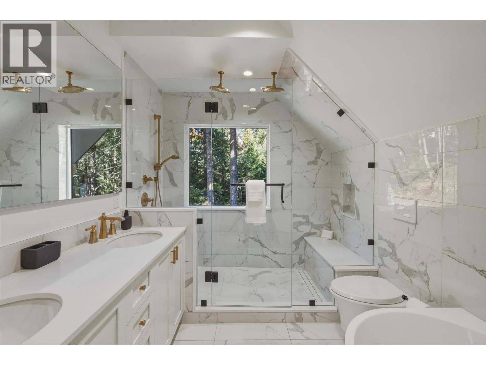 8353 RAINBOW DRIVE, Whistler
