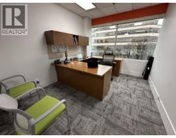 230 171 W 171 West Esplanade Avenue, North Vancouver, BC V7M3G7 Photo 7