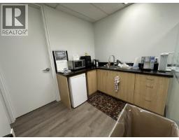 230 171 W 171 West Esplanade Avenue, North Vancouver, BC V7M3G7 Photo 9