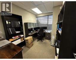 301 2609 Westview Drive, North Vancouver, BC V7N4M2 Photo 9