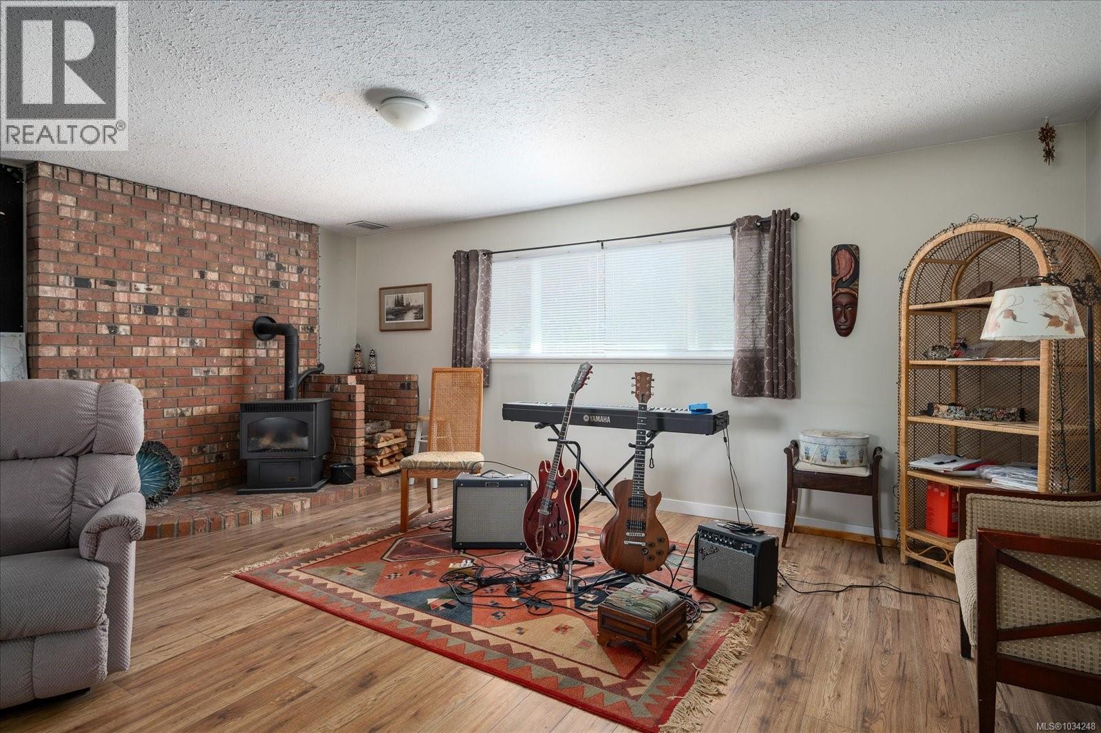 1583 Juan De Fuca Blvd - 10
