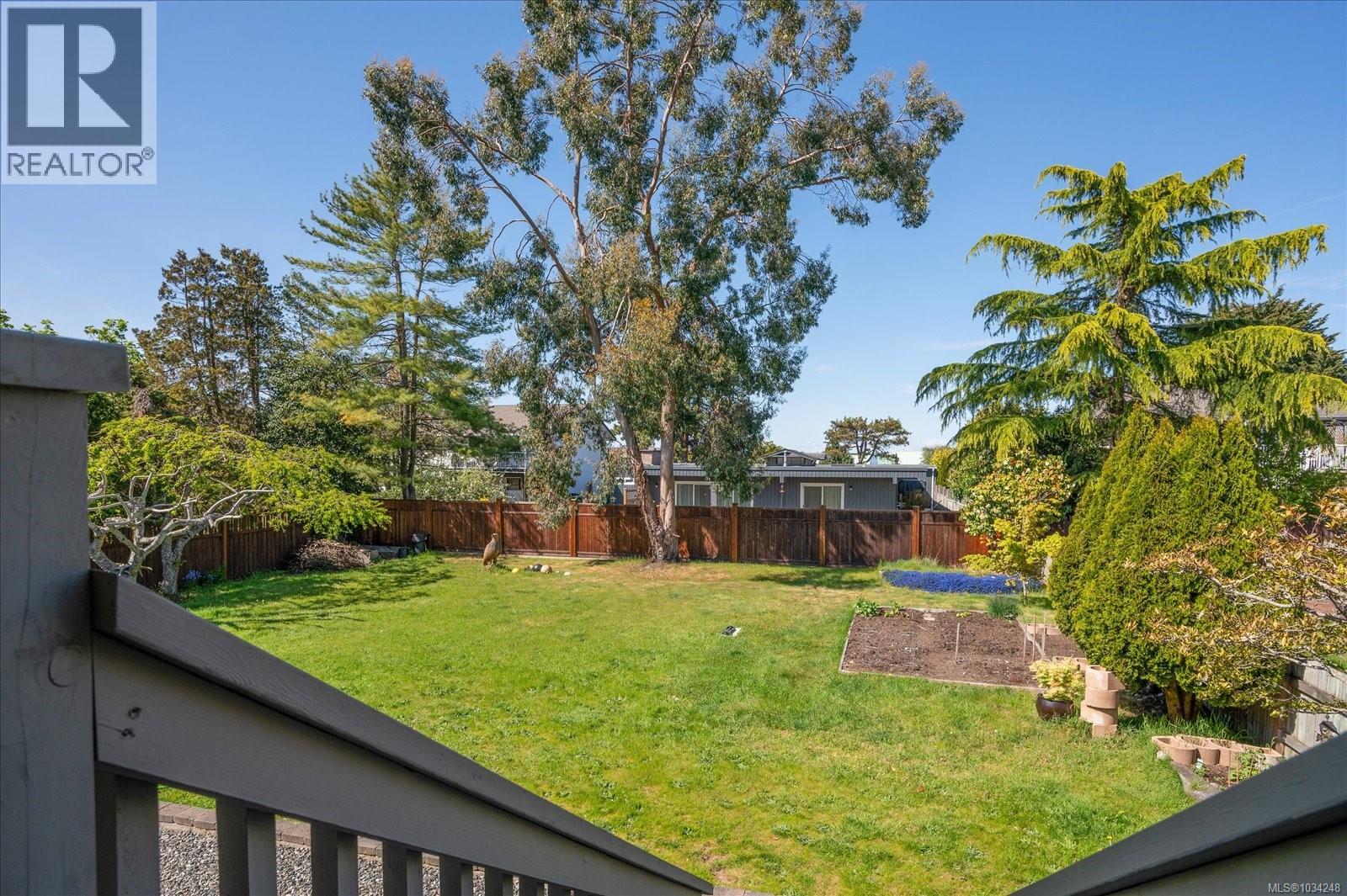 1583 Juan De Fuca Blvd - 17