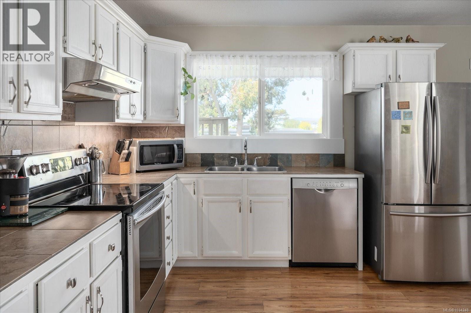 1583 Juan De Fuca Blvd - 27