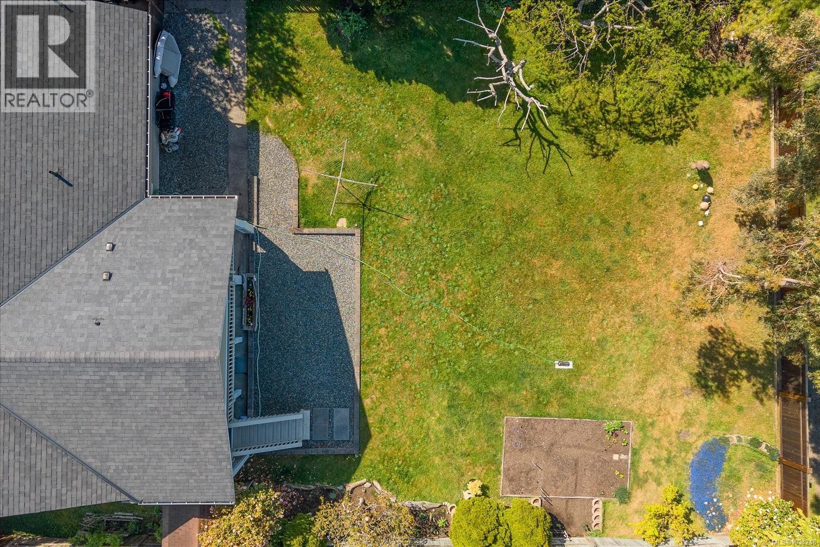 1583 Juan De Fuca Blvd - 45
