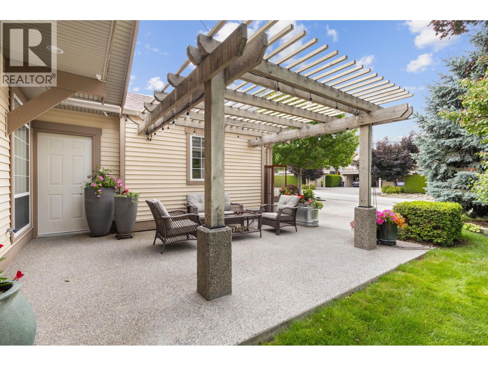 4032A Lake Avenue Unit# A, Peachland