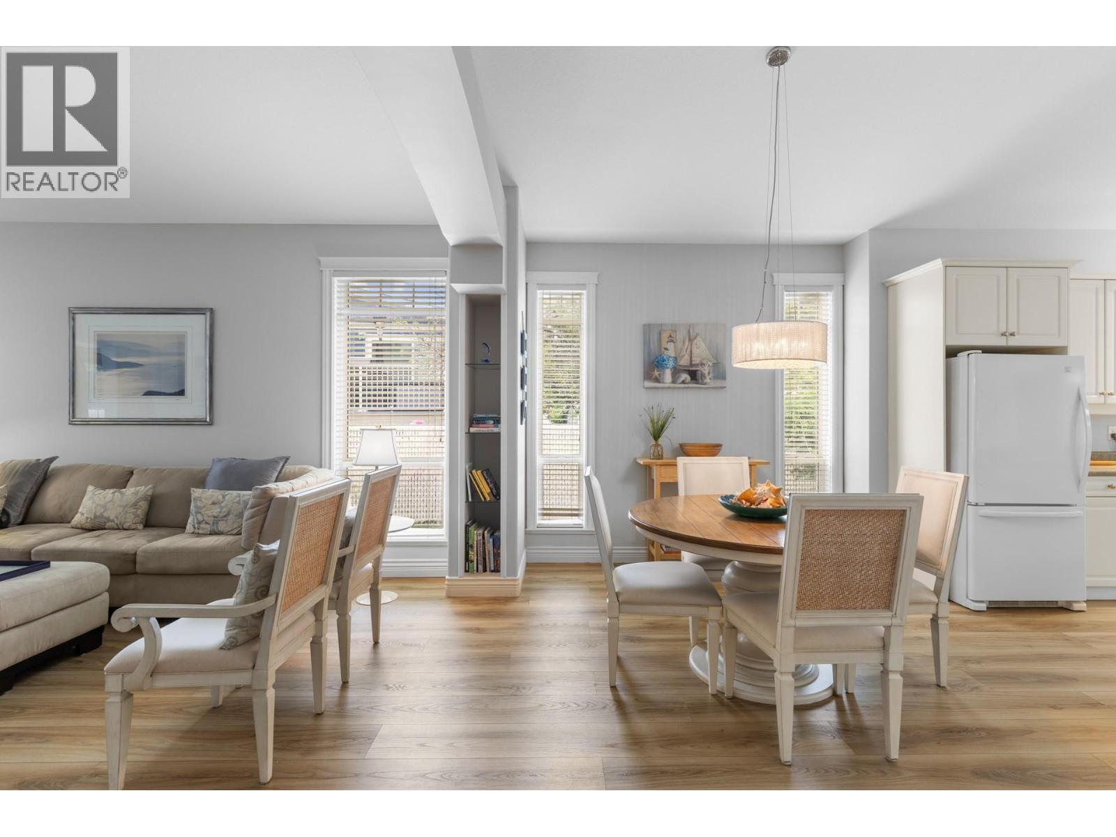 4032A Lake Avenue Unit# A, Peachland