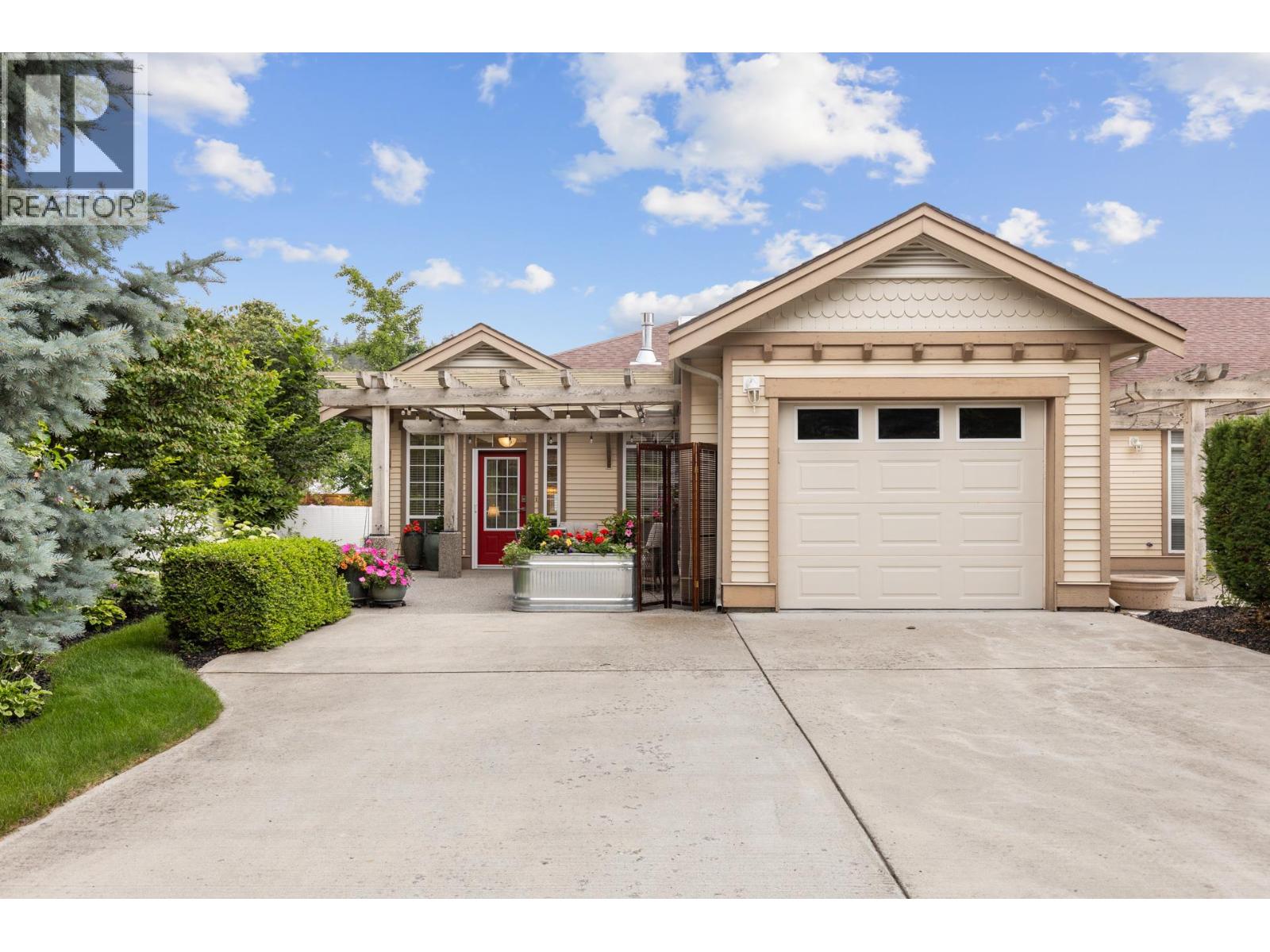 4032A Lake Avenue Unit# A, Peachland