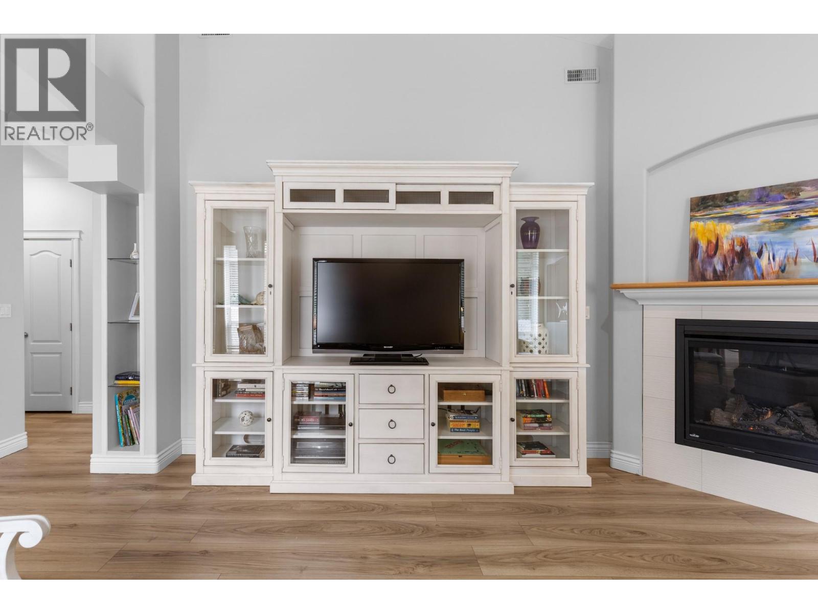 4032A Lake Avenue Unit# A, Peachland