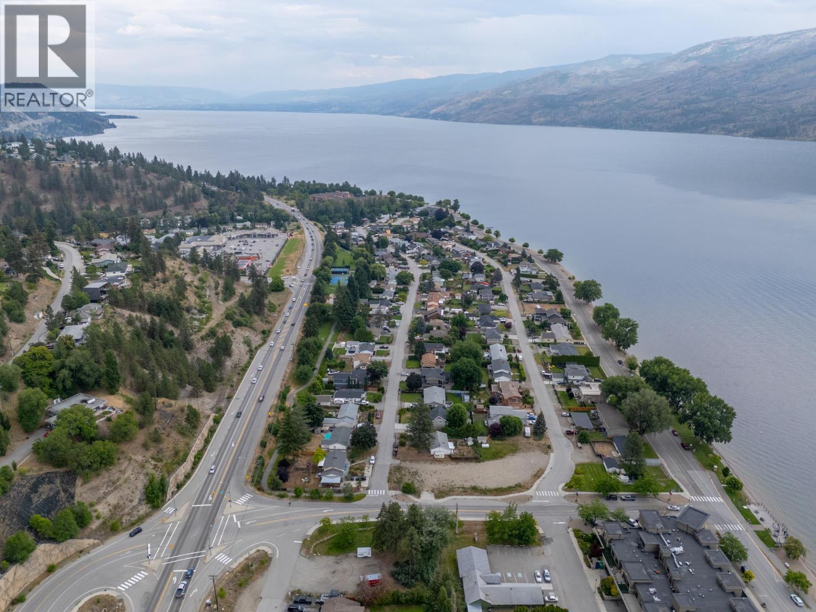 4032A Lake Avenue Unit# A, Peachland