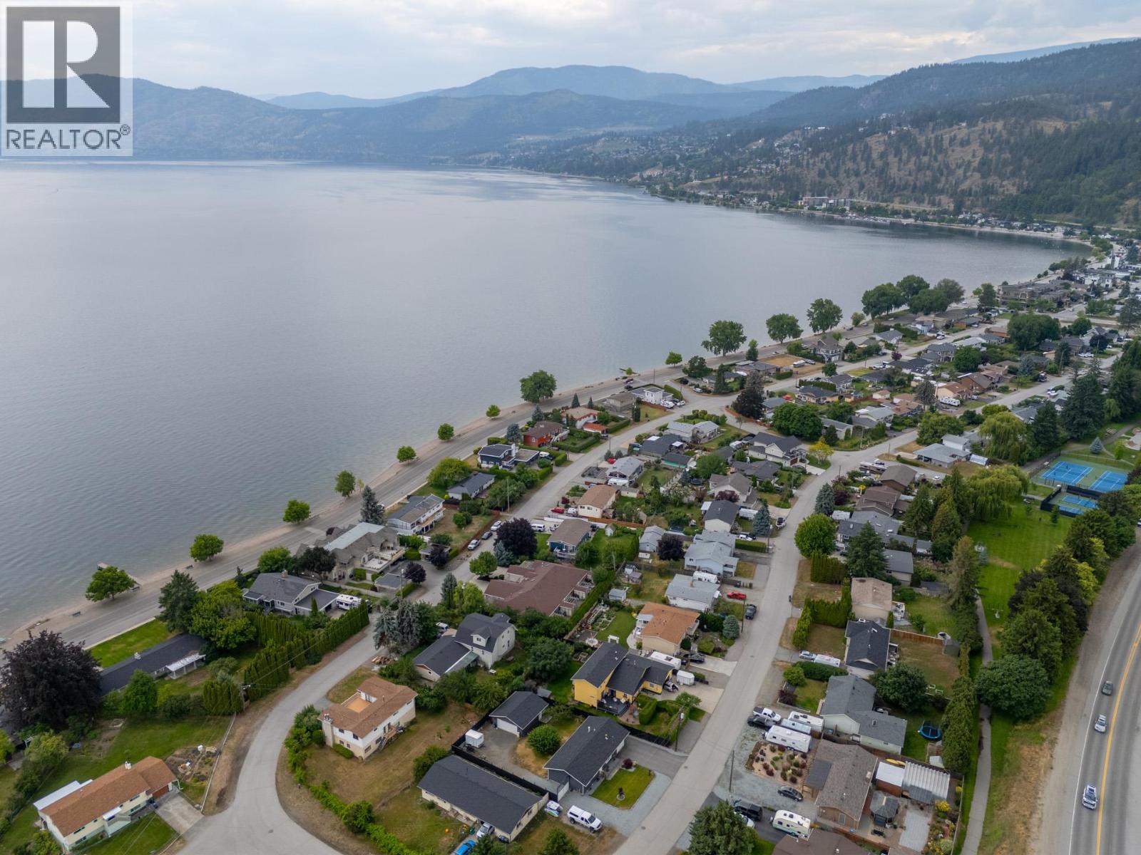 #A 4032A Lake Avenue - 59