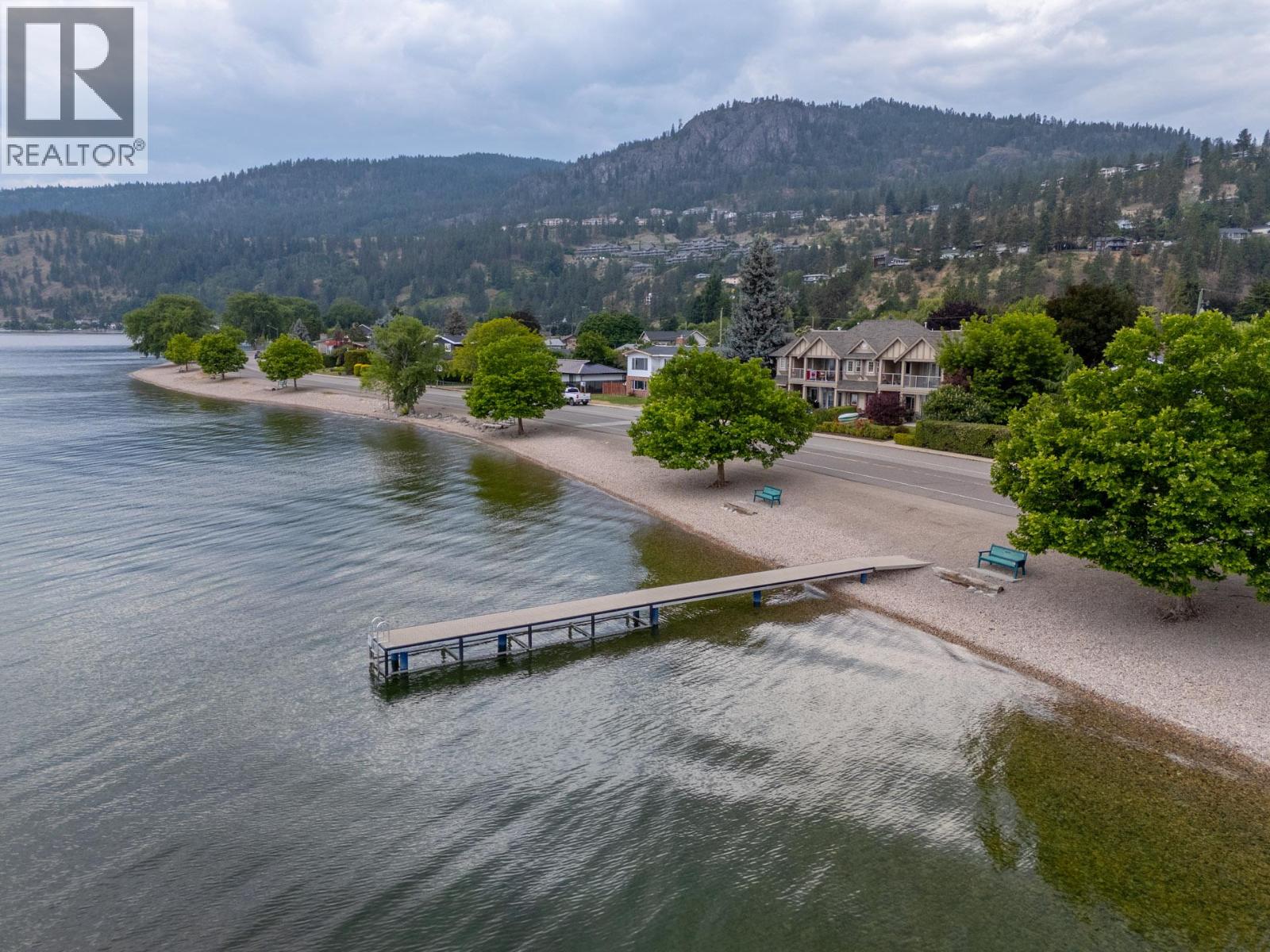 4032A Lake Avenue Unit# A, Peachland