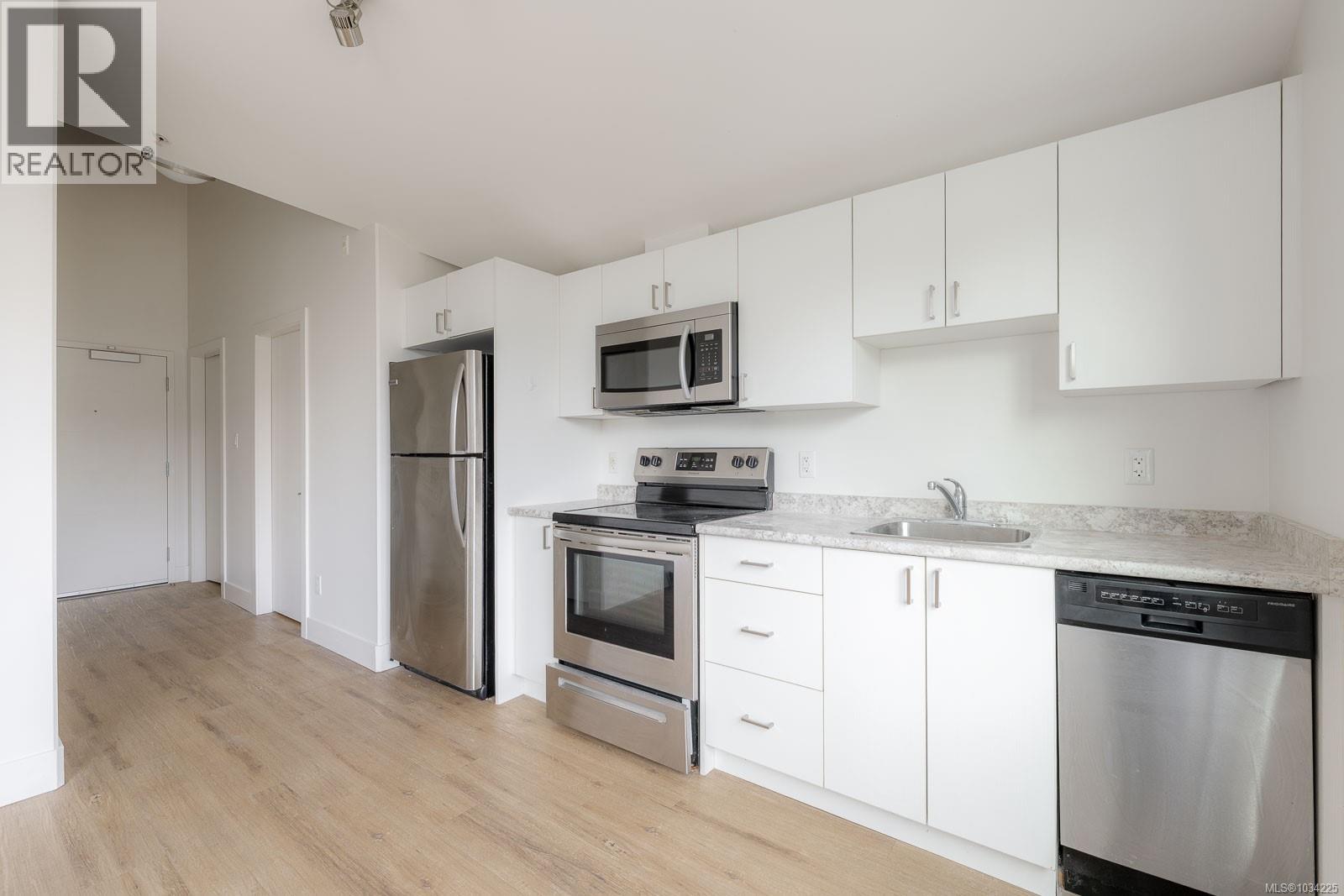 207 4535 Uplands Dr, Nanaimo