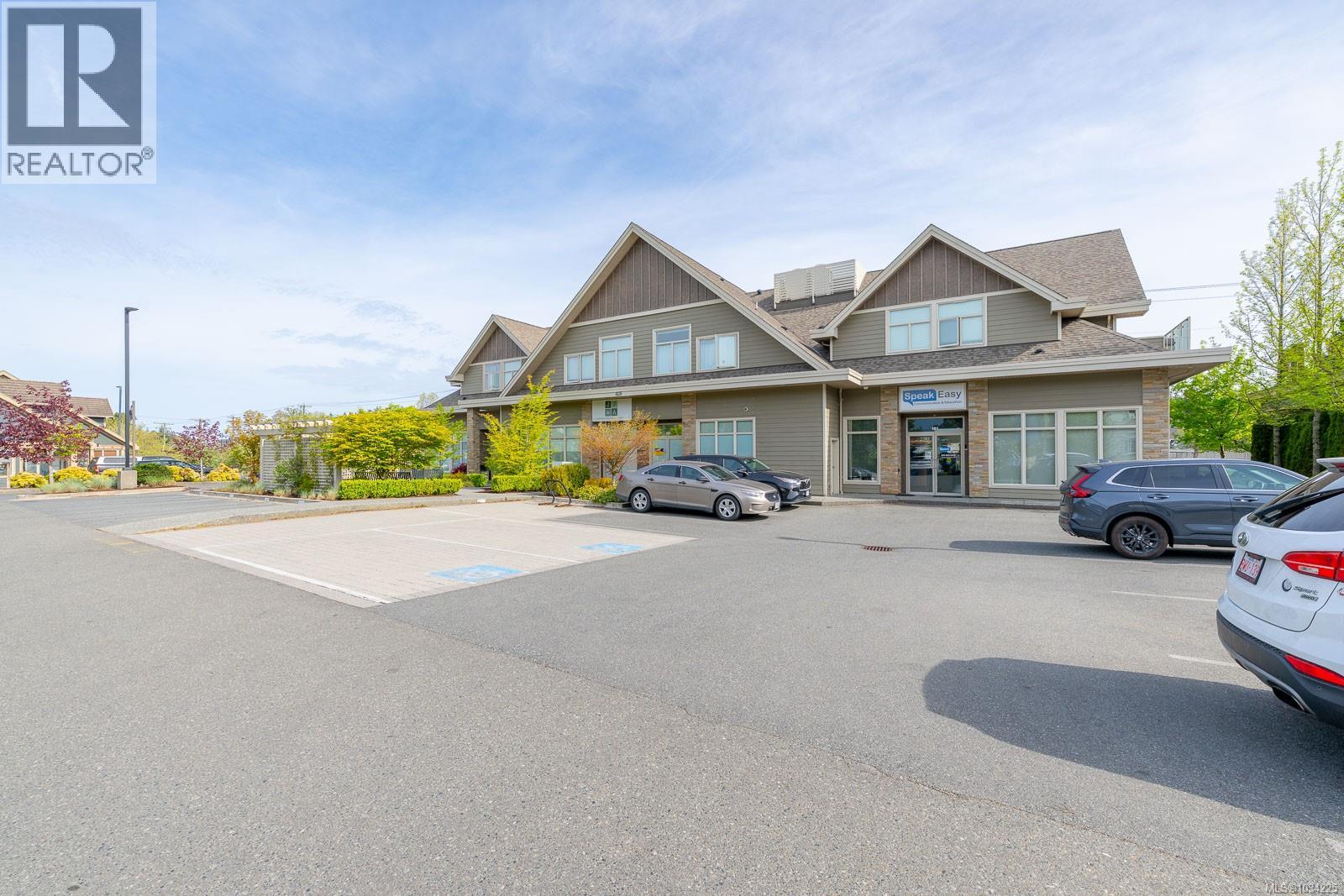 207 4535 Uplands Dr, Nanaimo
