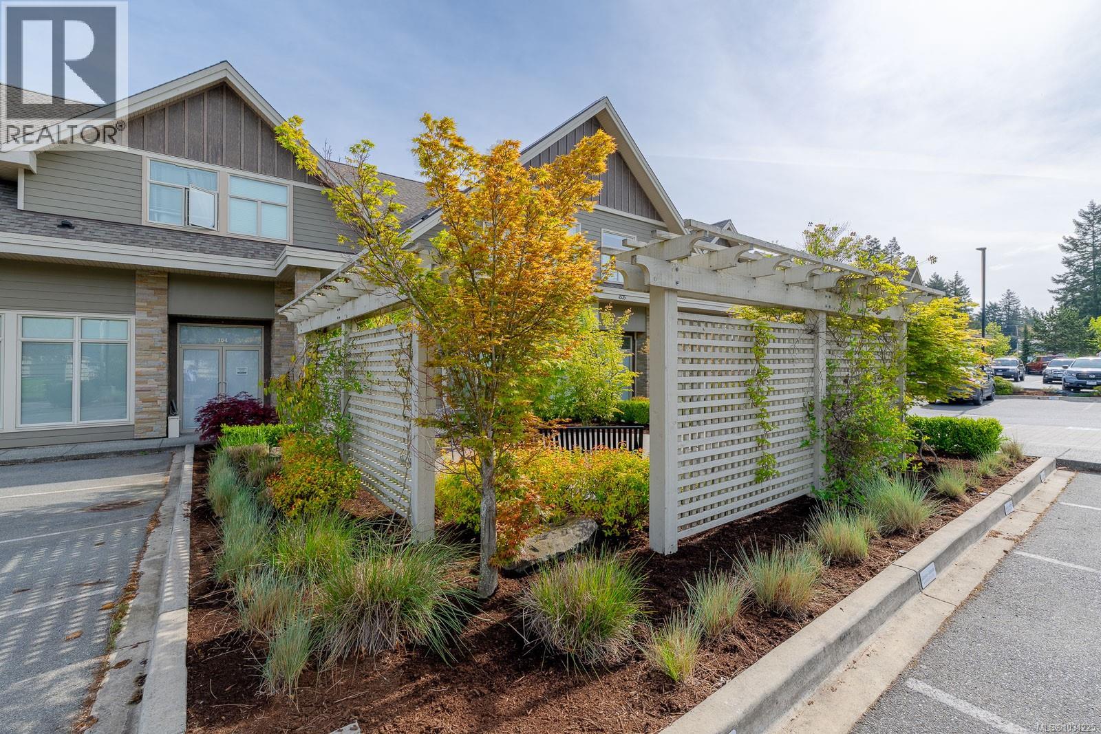 207 4535 Uplands Dr, Nanaimo