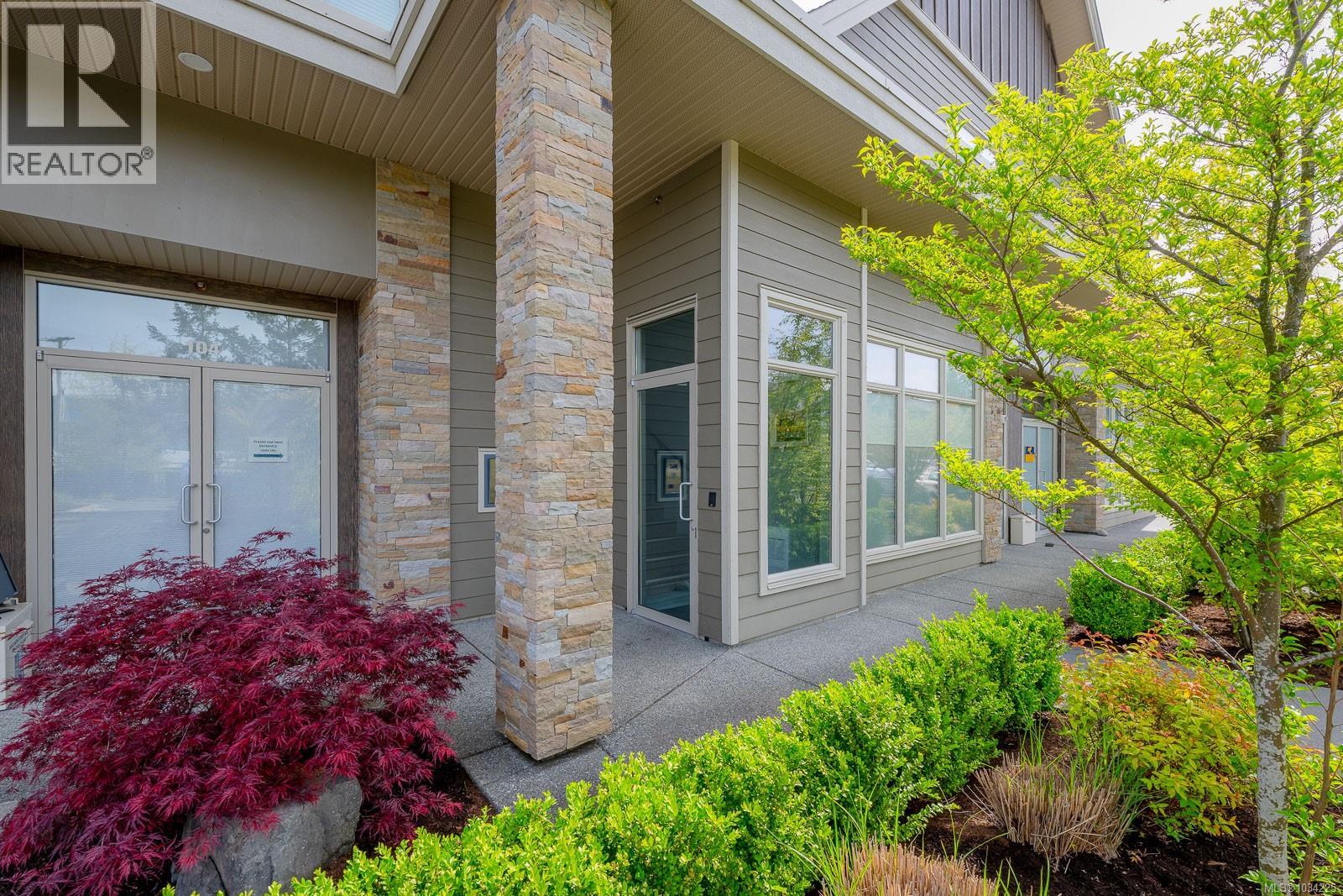 207 4535 Uplands Dr, Nanaimo