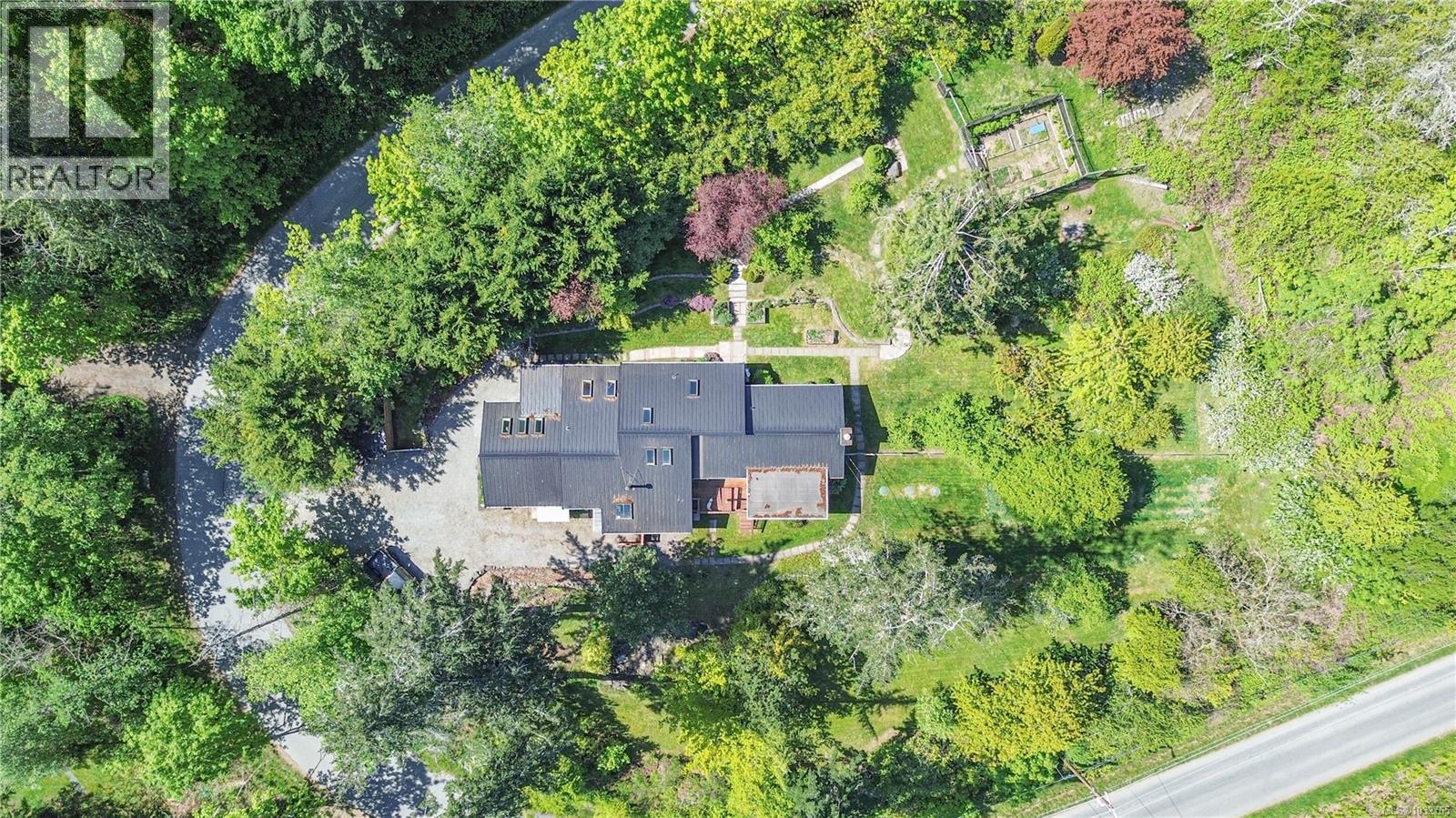  186 Arnell Way, Salt Spring