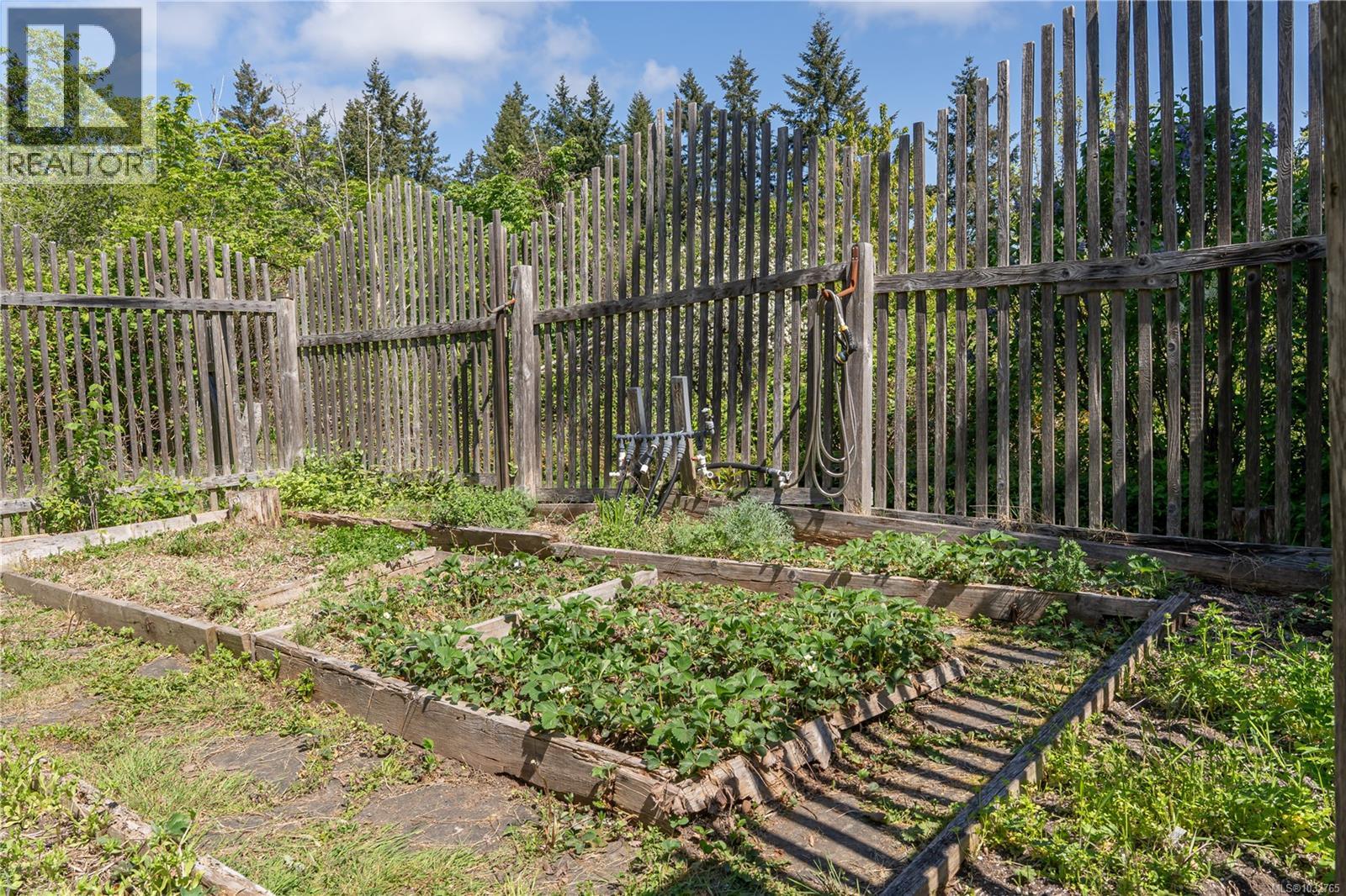  186 Arnell Way, Salt Spring