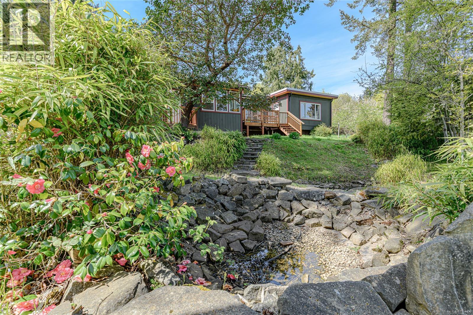  186 Arnell Way, Salt Spring