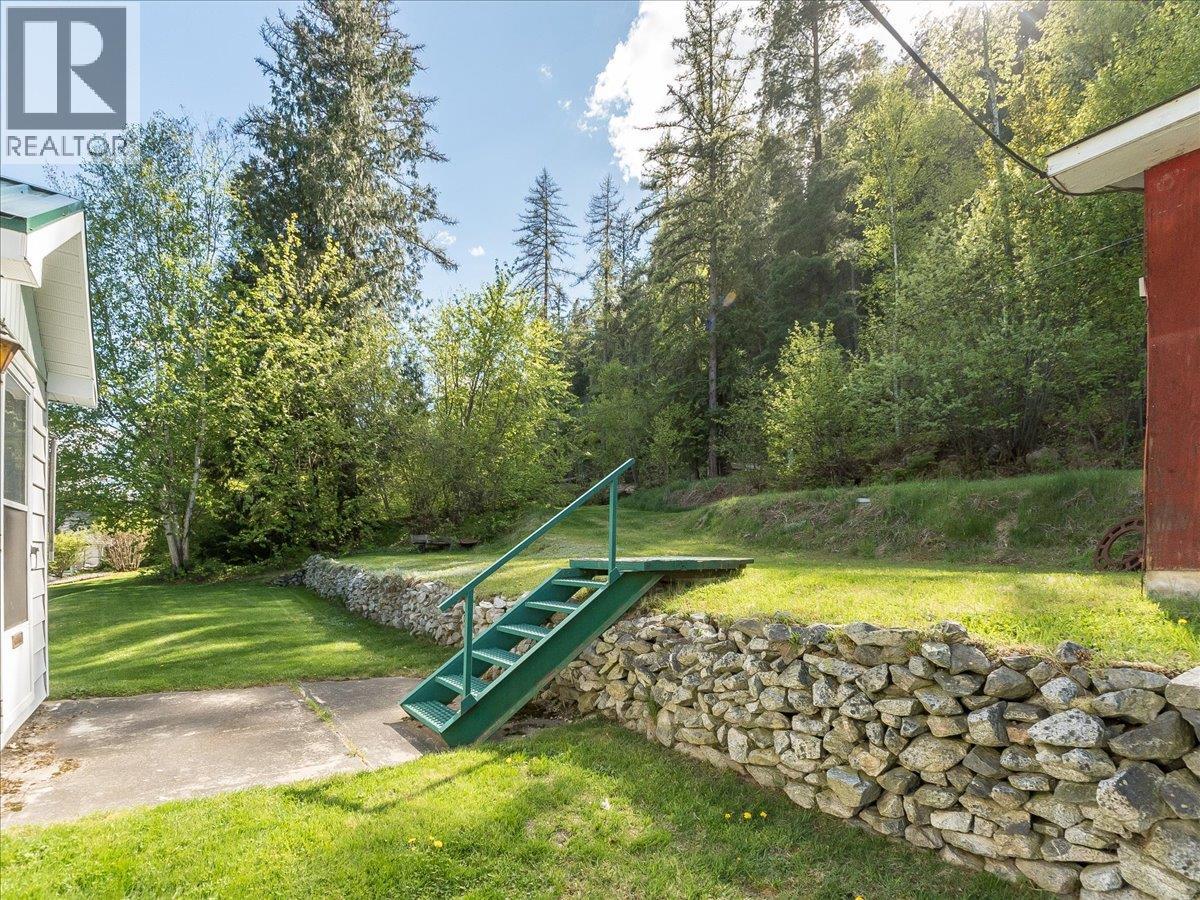 401 Lakeview Street - 13