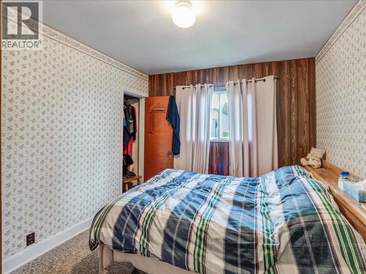401 Lakeview Street - 26