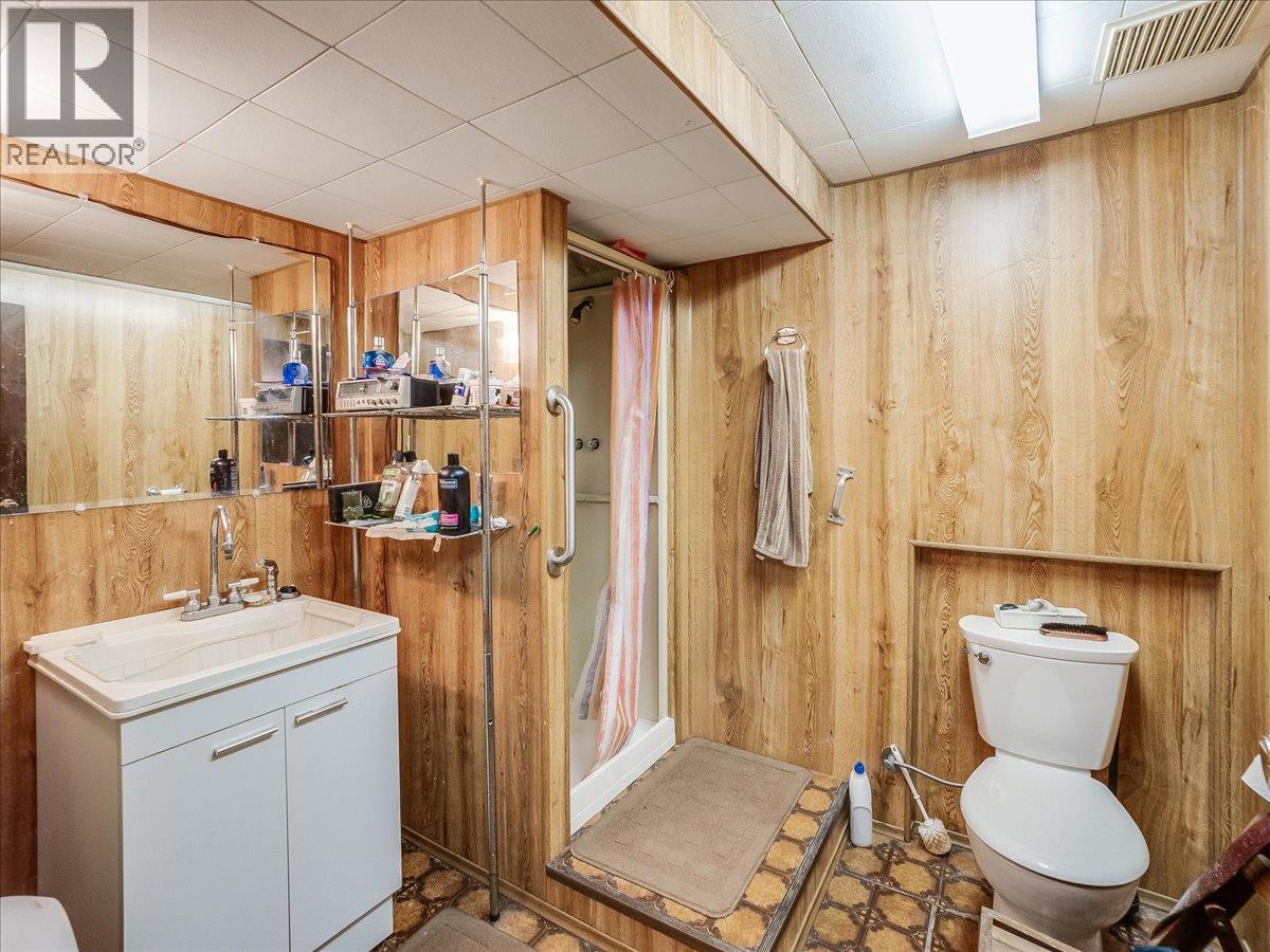 401 Lakeview Street - 29