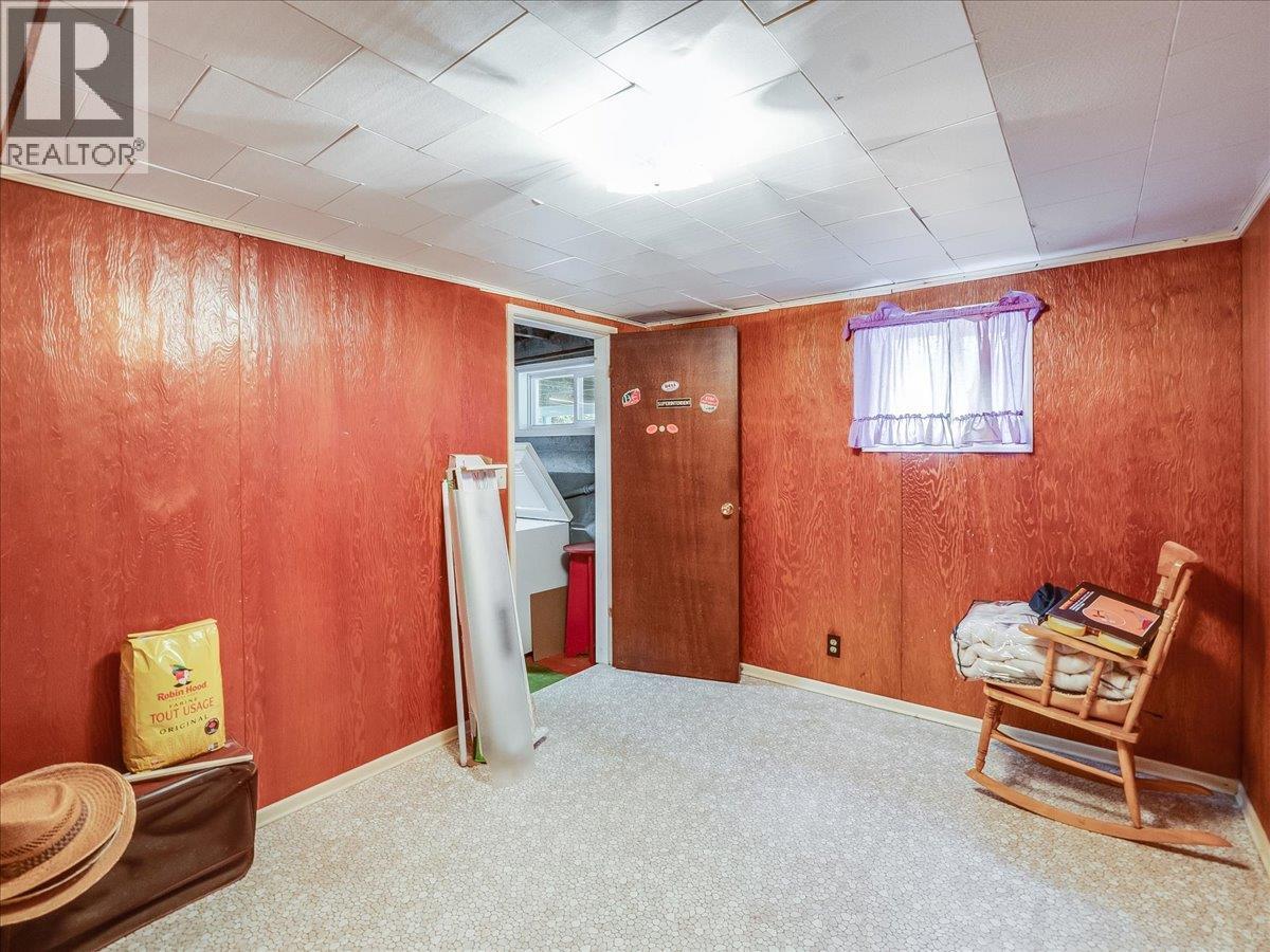 401 Lakeview Street - 30