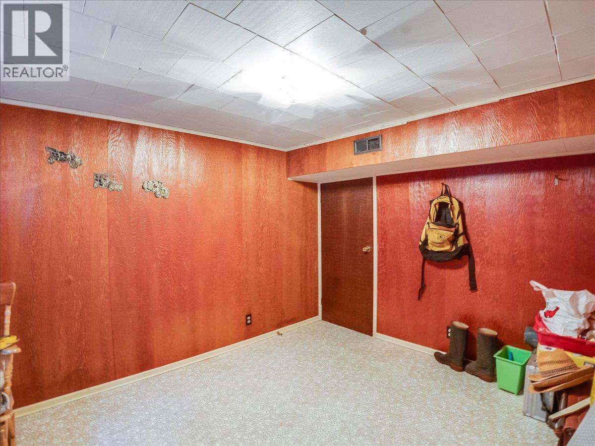 401 Lakeview Street - 31