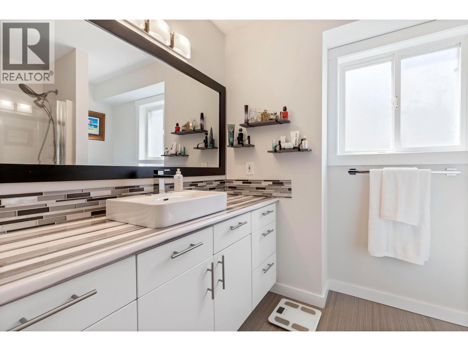 109 2220 Shannon Ridge Drive, West Kelowna