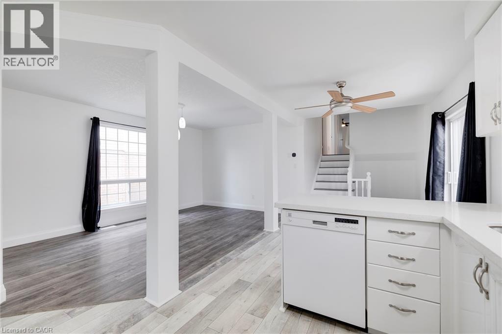 347 KEEWATIN Avenue, Kitchener, Ontario, N2B3W2 — Photo 6
