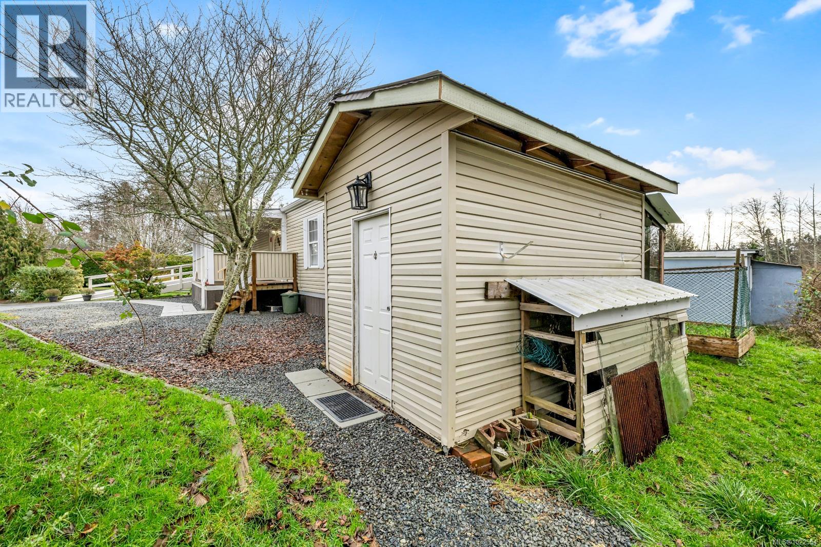 #32 7021 Grant Rd - 33
