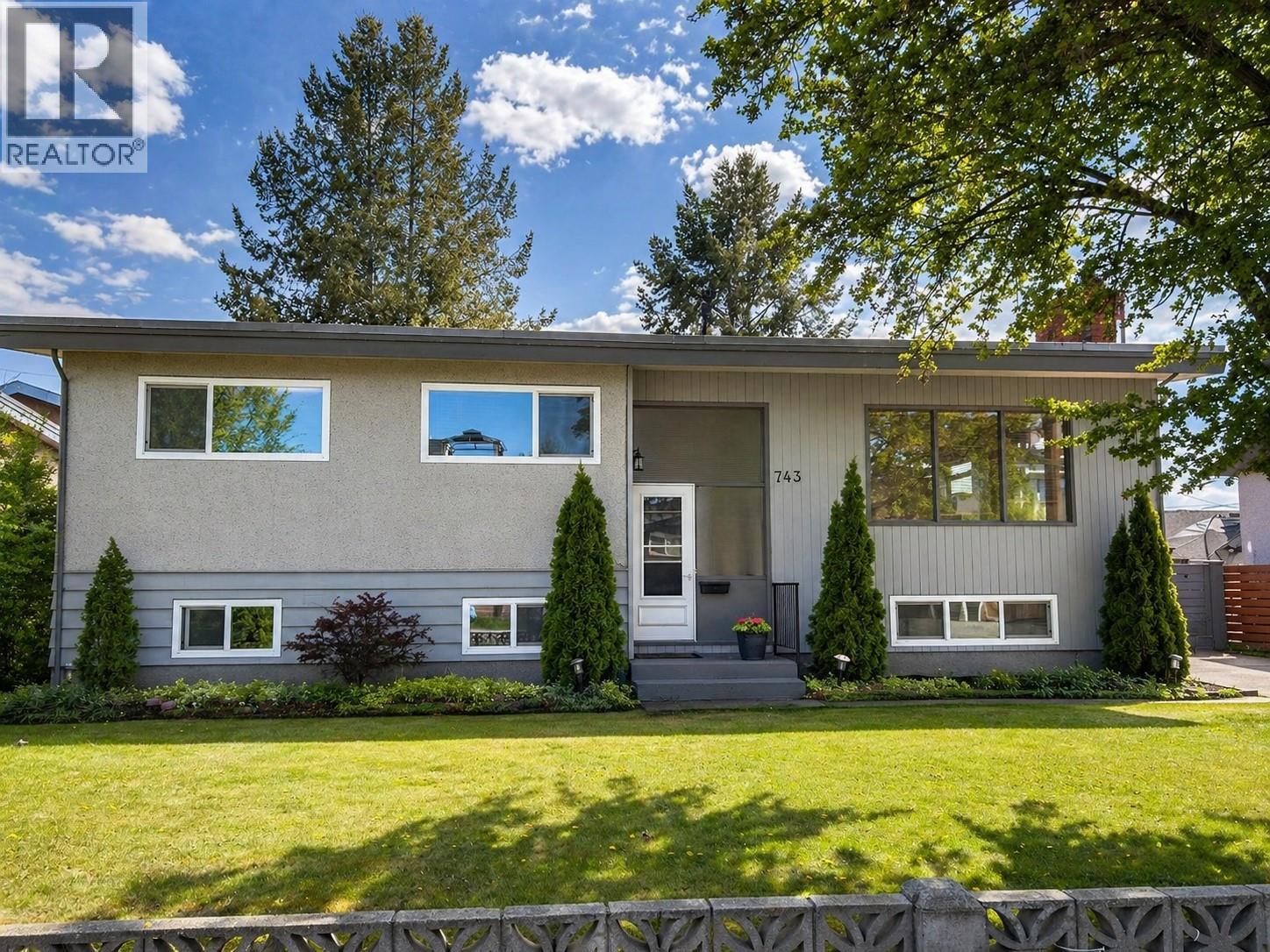  743 Kinnear Avenue, Kelowna