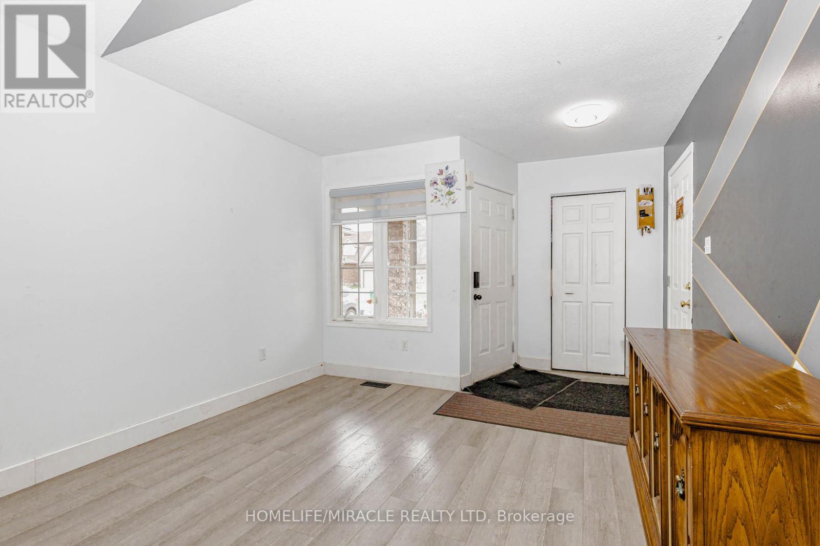 125 HAWKINS DRIVE - 10