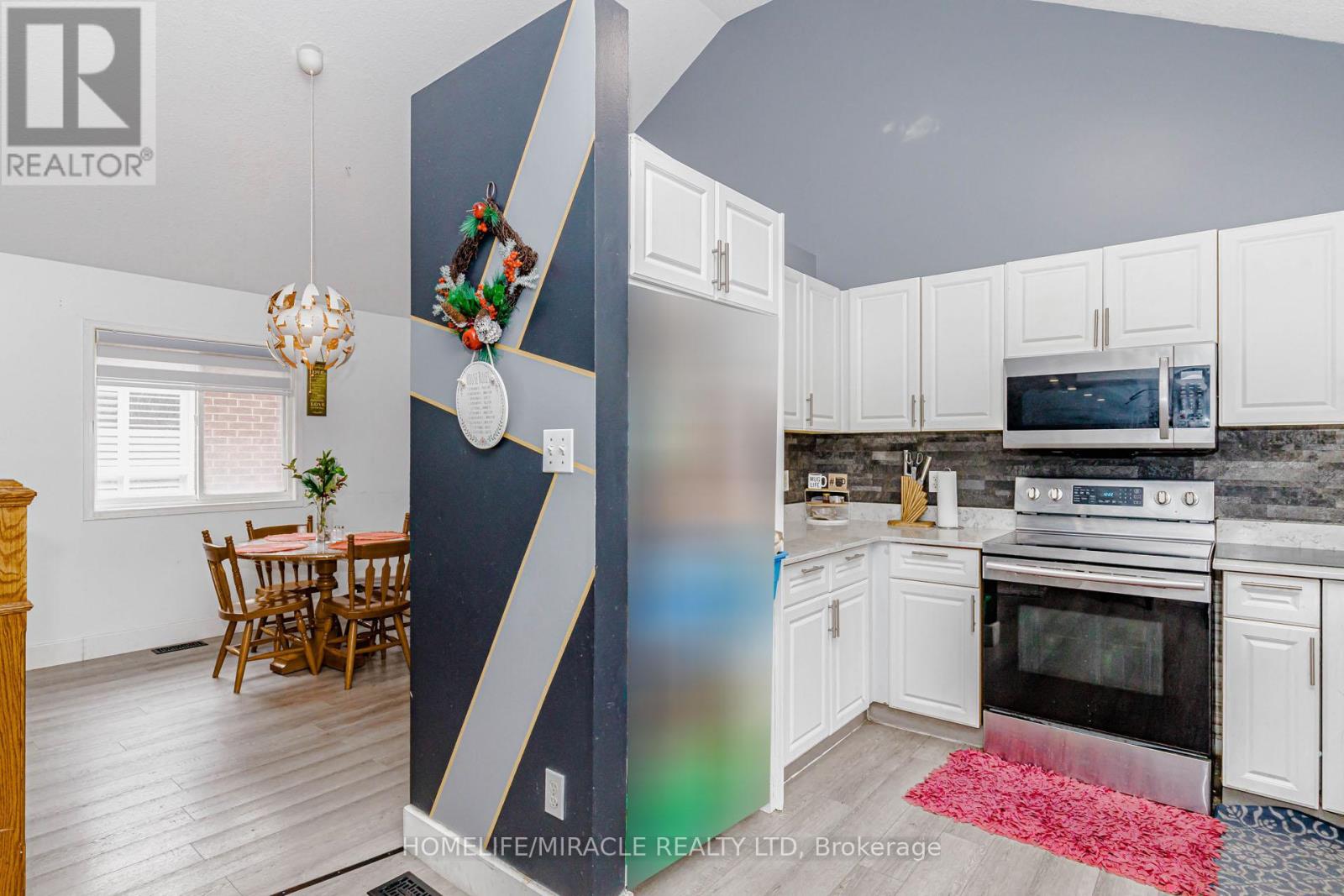 125 HAWKINS DRIVE - 13