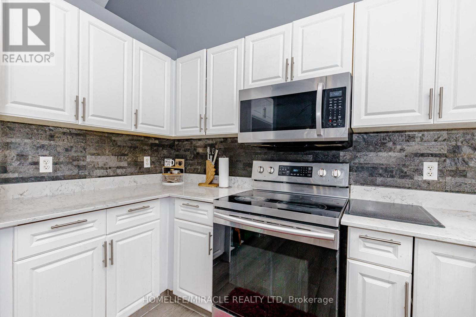 125 HAWKINS DRIVE - 15