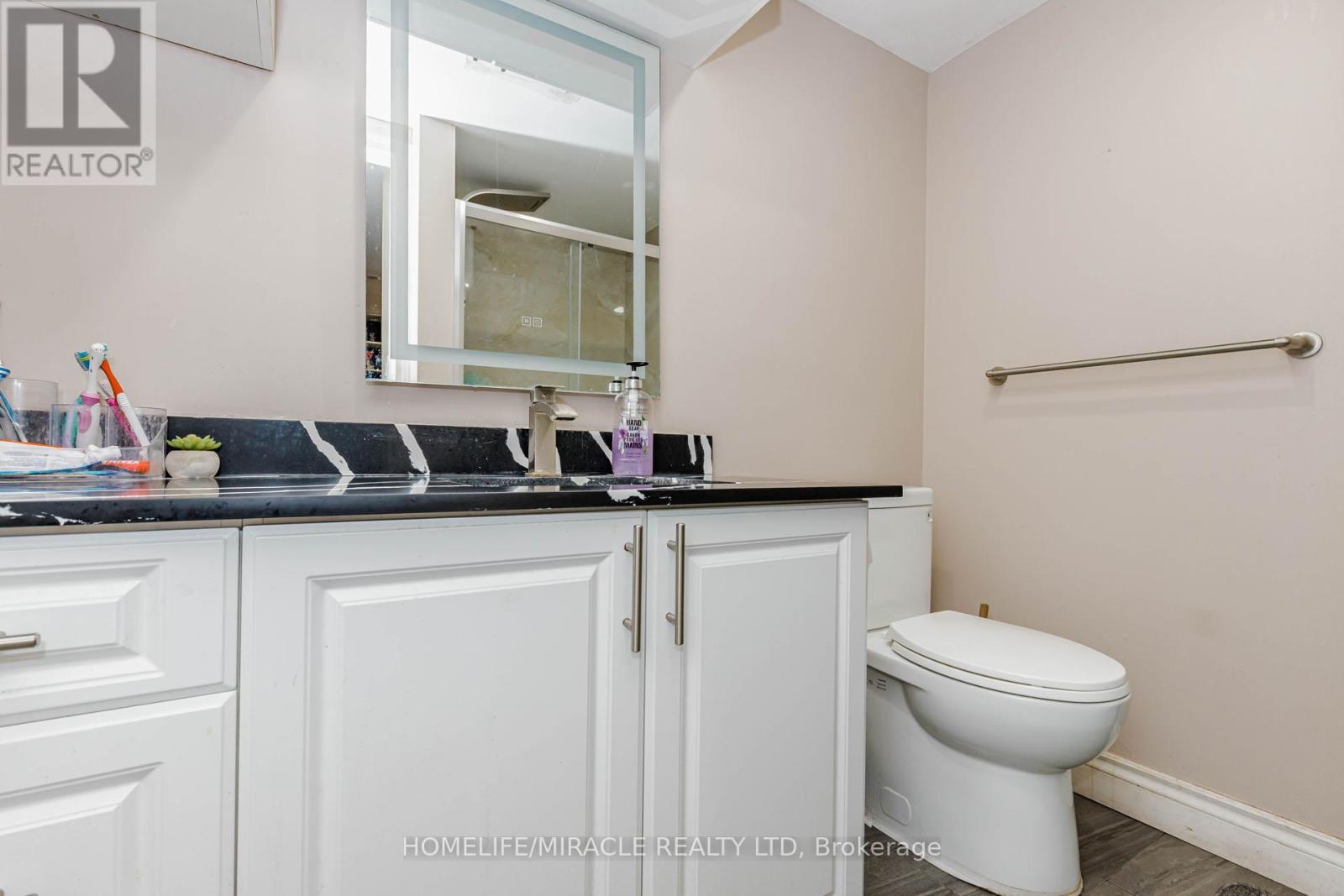 125 HAWKINS DRIVE - 25