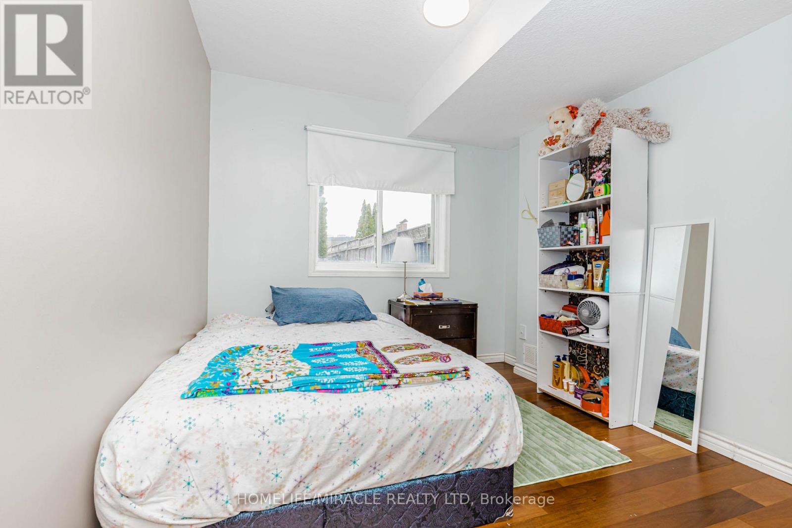 125 HAWKINS DRIVE - 23