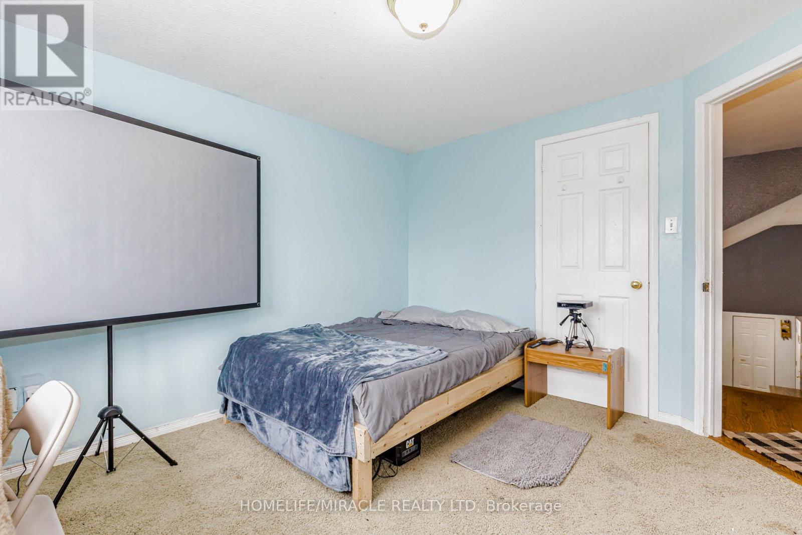 125 HAWKINS DRIVE - 30