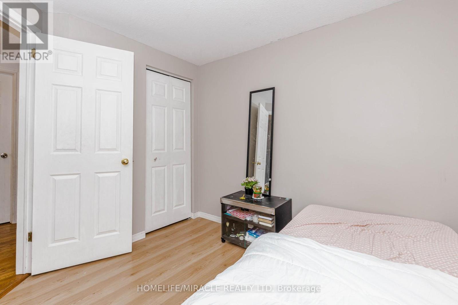 125 HAWKINS DRIVE - 33